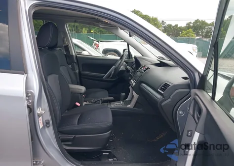 2016 Subaru Forester 2.5I Premium z USA, uszkodzony, nr VIN JF2SJAGCXGH496109